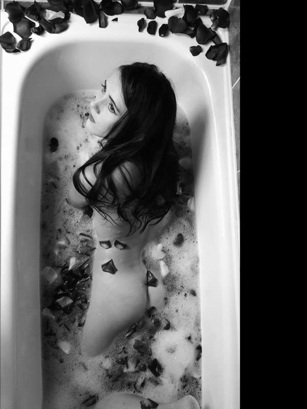 Bath in rose petals :) Old but still like me :) And what do .. 5