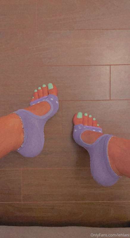 Thank u DB for getting these off my wish list 😋 me & my toes.. 8