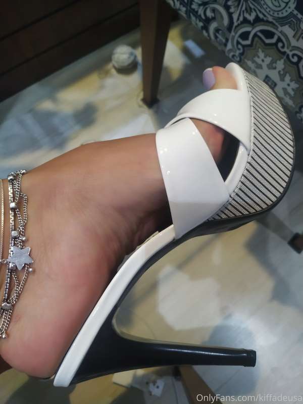 👠👠👠👠👠👠 1