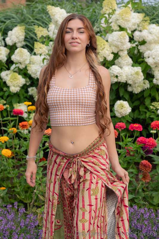 Flower girl in a Flower world. 😊🌻