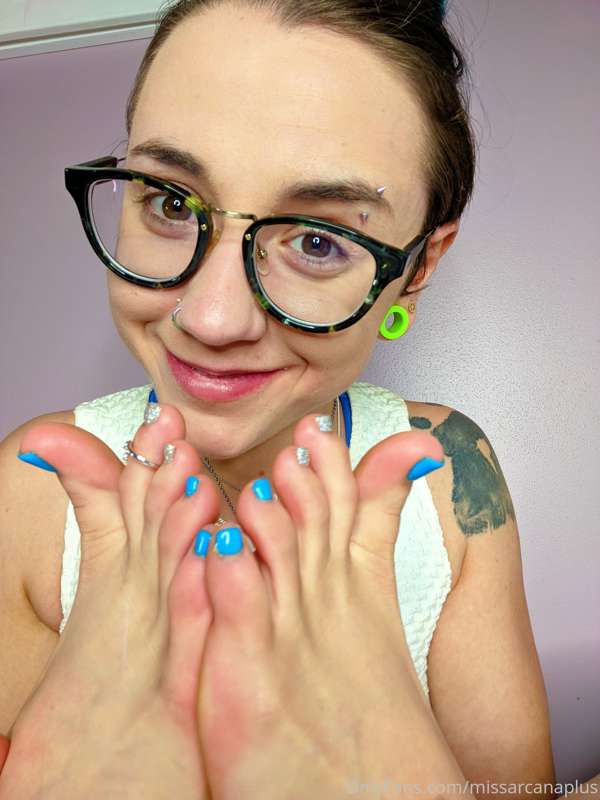 First Look at my new pedi guys!! What do you think?? Should .. 1