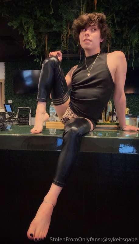 Welcome to ***** bar! I’m Gabe, what can I get for you!? :3 .. 19