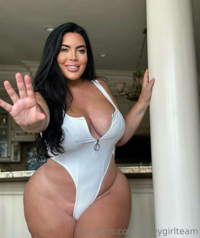 I will try to define it in one word 👉 BEAUTY @nicolenurko ️💘