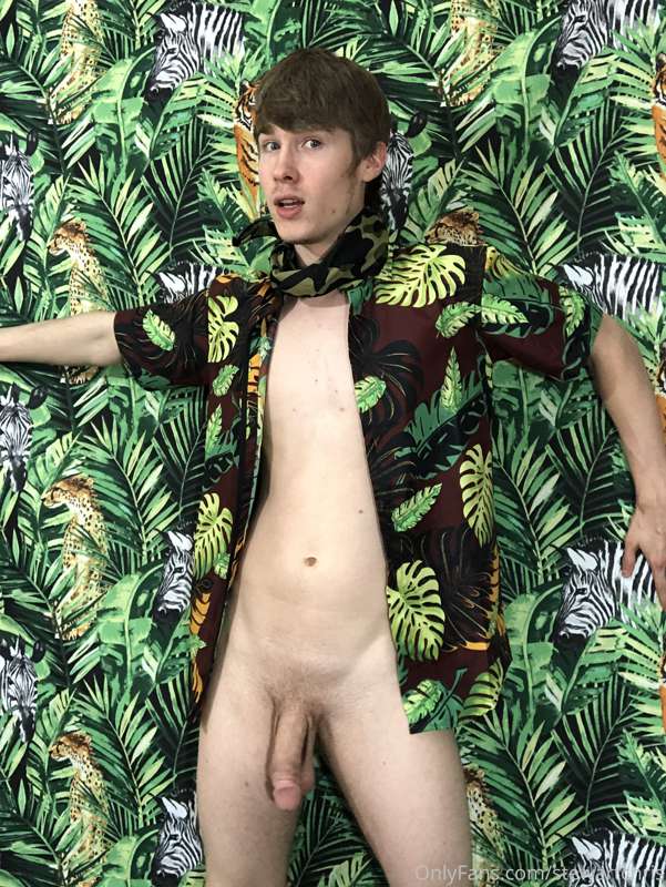 Shhhhh, we’re hunting PENIS 🍆 1
