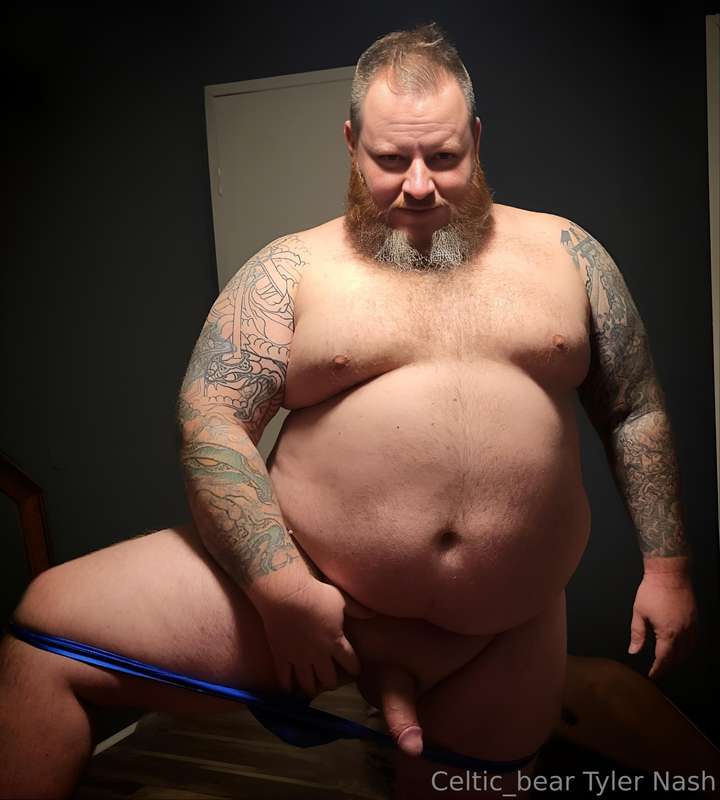 Tounge my juicy ass and swallow my thick hard cock 4