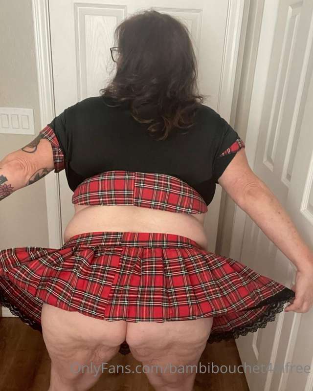 Happy Hump Day!!! The rest of these sexy school girl pics ar.. 4