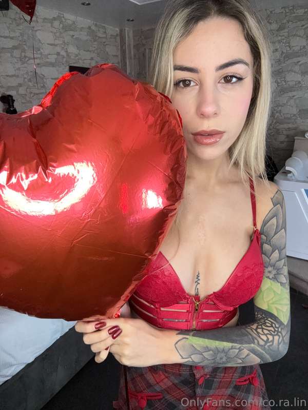 Me lo mandi un ❤️ in chat tesoro? 🥰