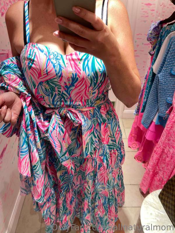 Post before bed 😋
Went to the mall today and did a try on 🤗 .. 11