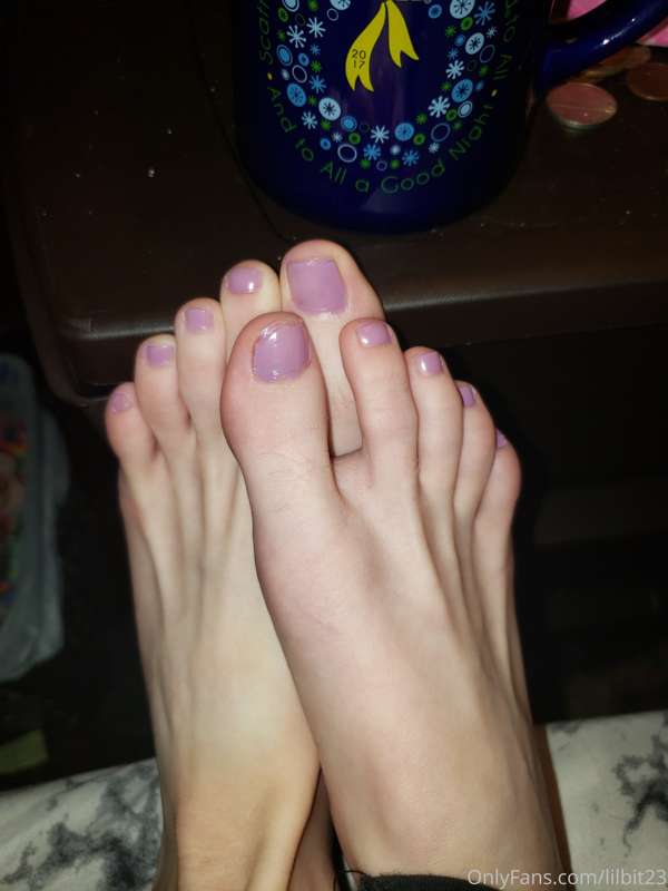 I painted my toes today❤