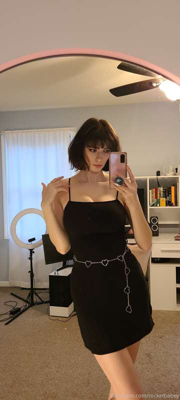 new dress who dis? 1