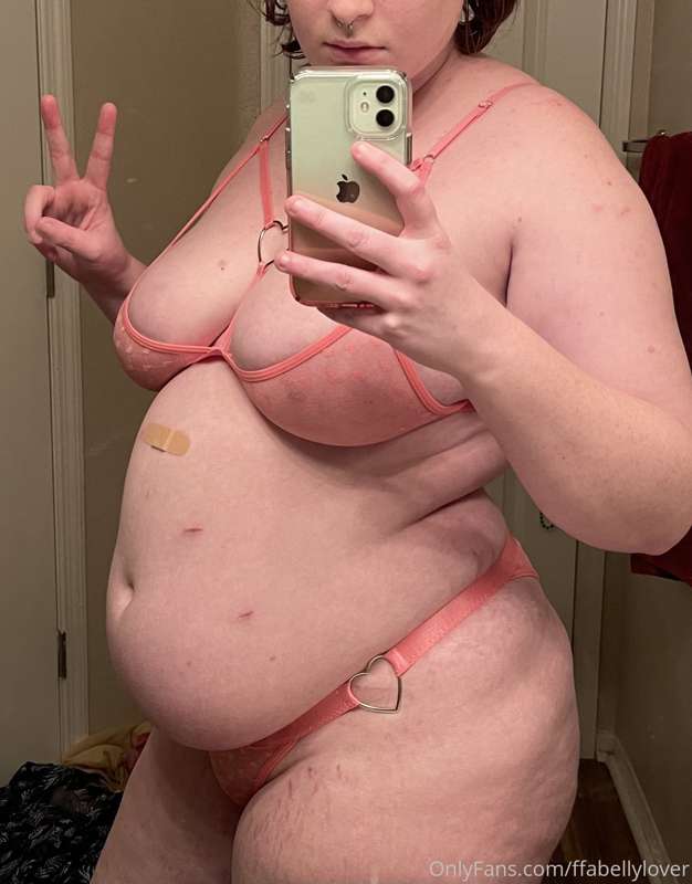 Feeling so sexy in this lingerie piece a sweet follower of m.. 1