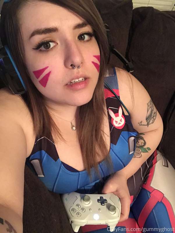 D.Va gamer girl cosplay! Come play with me 😘 23