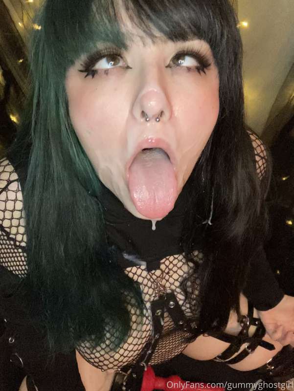 Why do I look so pretty with cum all over my face? 👅 7