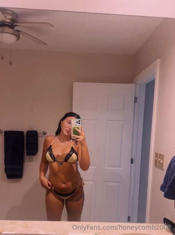 Honeycomb2002 - Onlyfans - 07 Aug, 2024