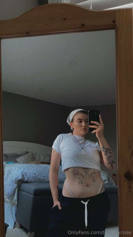 My birthday is in a few days!!🥳 If you send me a tip I’ll bu.. 1