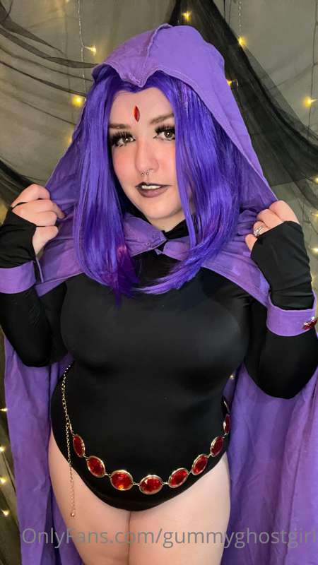 When there’s trouble you know who to call… T33N TITANS! 💜 9