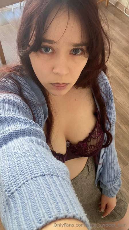 😏 Sometimes I can't unhook my bra. Will you help me take it ..