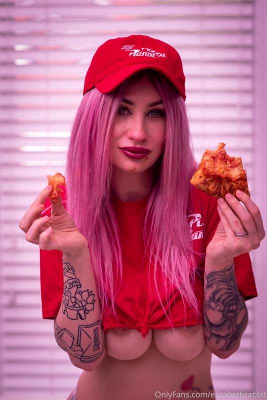 Pizza Planet Cosplay| Pizza Faced Queen