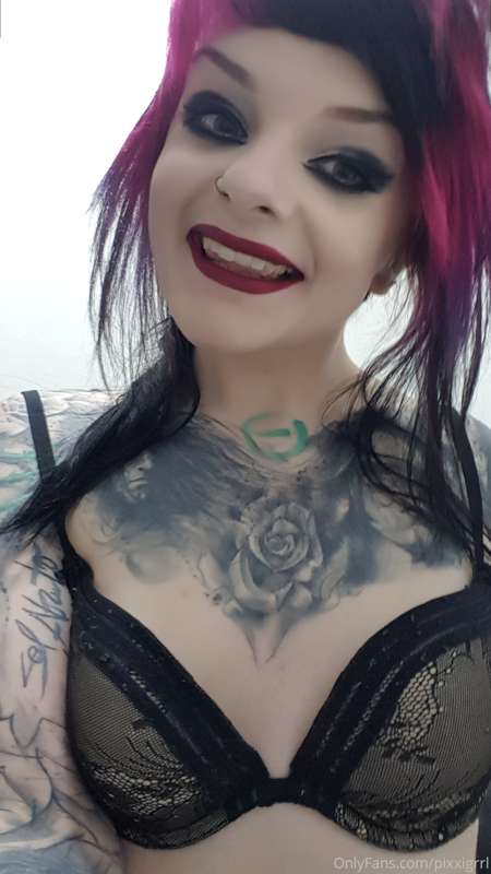 A rare smile  😜 back to being a moddy g0th 🖤