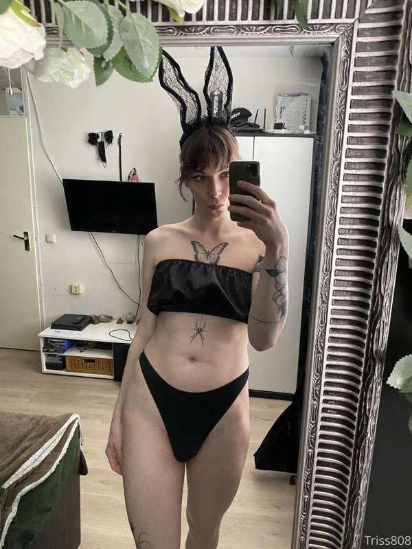 Hi everyone! 

Little easter themed (barely lol) upload sinc.. 19