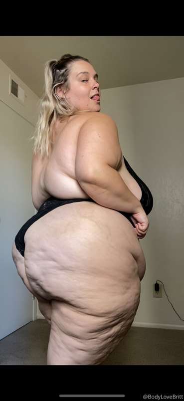 A sexy lil highlight reel from my photo shoot today 😘