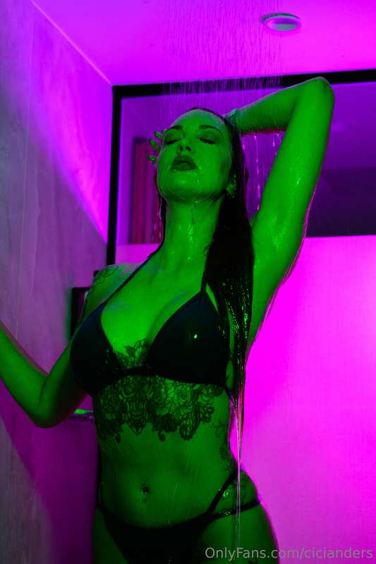 Its getting hot in here 🎶 2