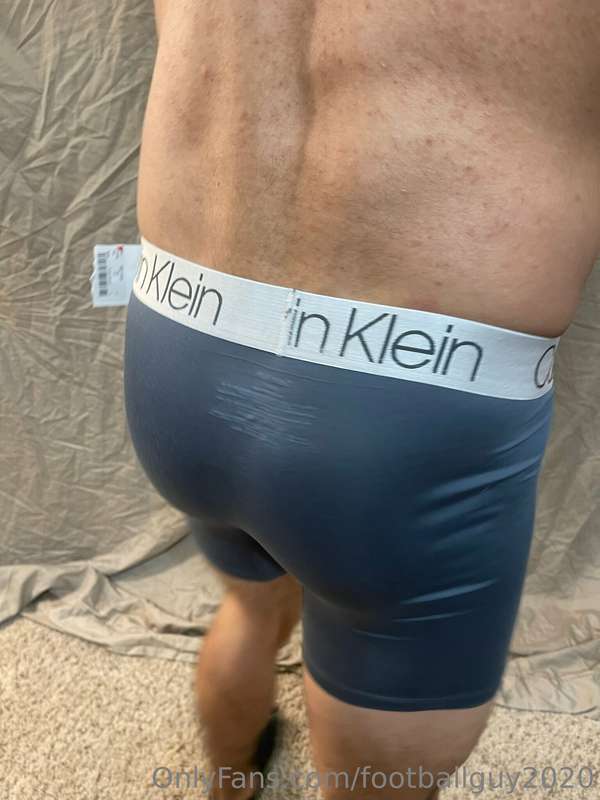 The Calvin Klein set of PVT Martinez - you'll want to see th.. 4