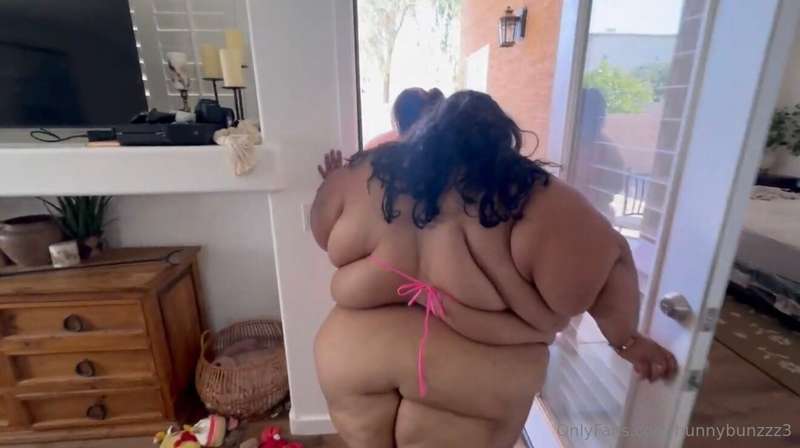 Hehehe my first collab 🙈🙈❤️ and its with @ssbbwbrianna Video.. 18