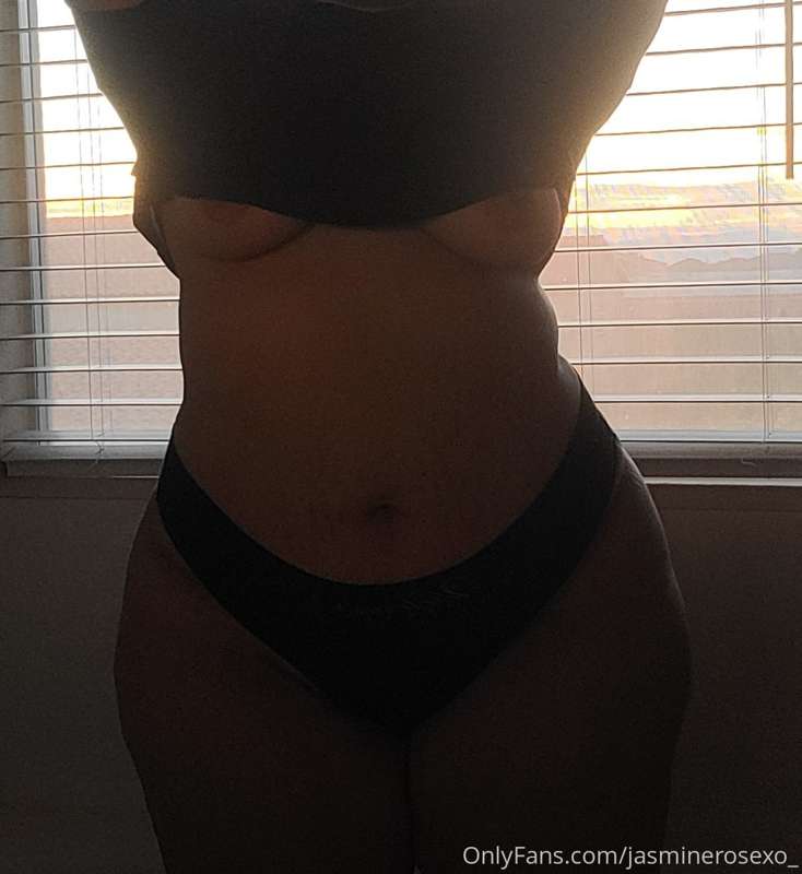 The sun looked pretty this morning, so I took a few pictures.. 4