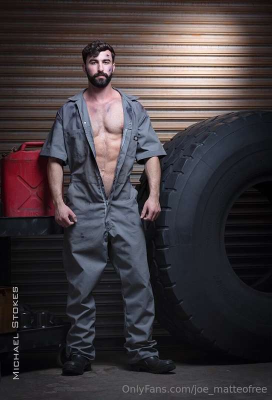 My photographer messed around with me during this mechanic t..