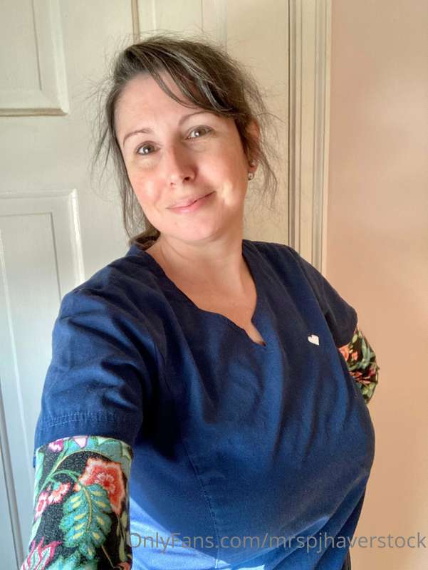 Off to clinic (🥑Avocado bra today🥑)