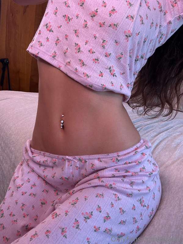 imagine slipping in from right there 😘