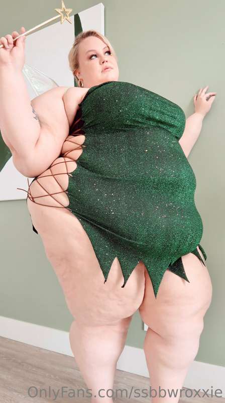 🧚‍♂️Tinker Bell really let herself go🍕🌭🍔🍰 15