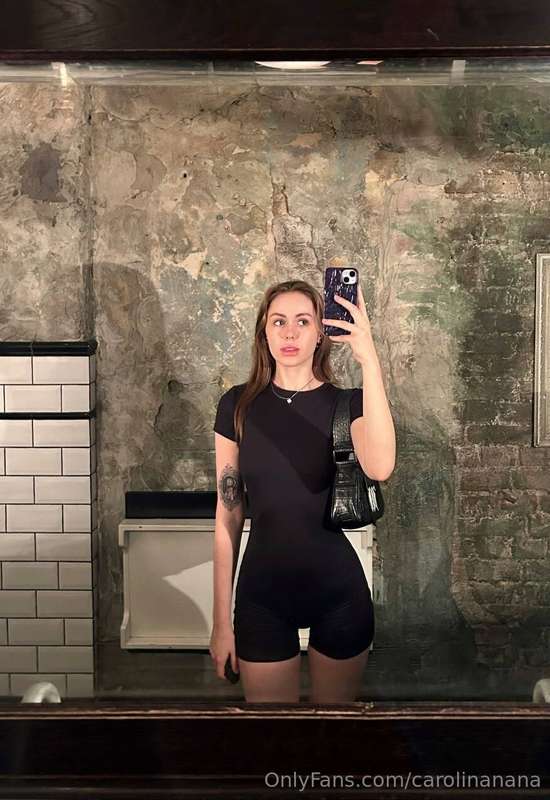 Got invited to a grunge style bar tonight🖤 While it was cool..