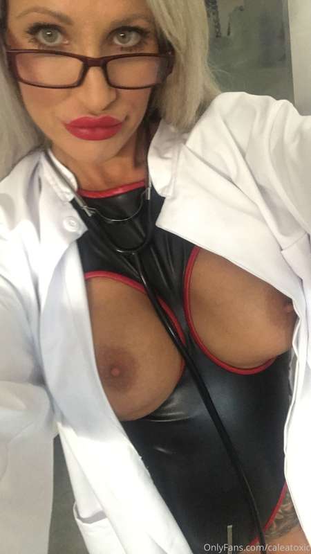 Let's start the week in the new breast-free leather body, wh.. 1