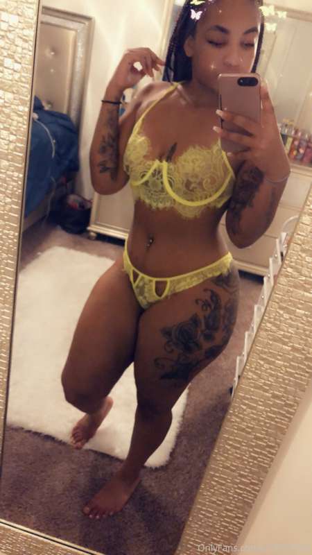 Dm me to see me play with my new toys 😋💦