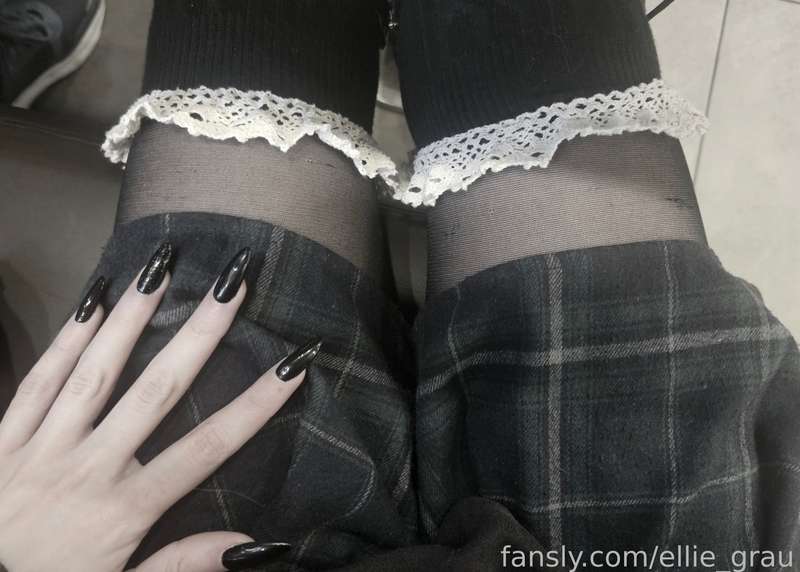 Ellie_Grau - Fansly - 17 Oct, 2024