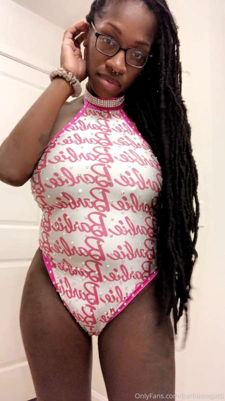 You like my new outfit ?🙈 #Barbie