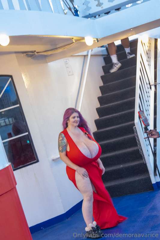 A few shots from the boat party the other night! I didn't ta.. 23