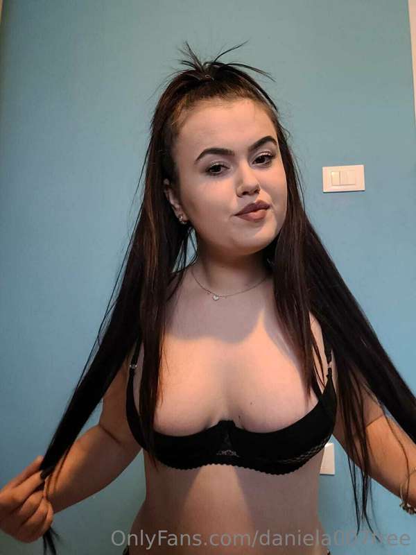 https://onlyfans.com/daniela_007