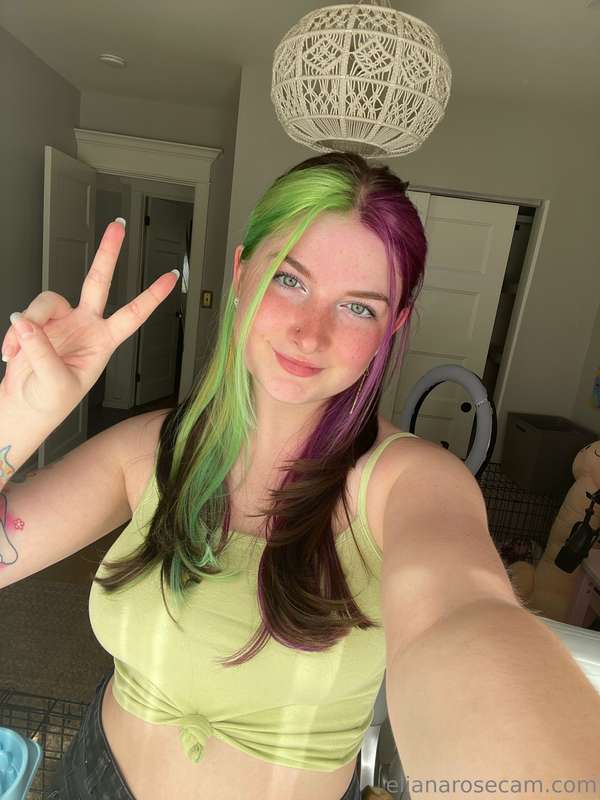 What’s your favorite color? 😇