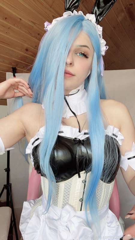 Long hair bunny rem but i think i look like elizabeth 🕊✨ 1