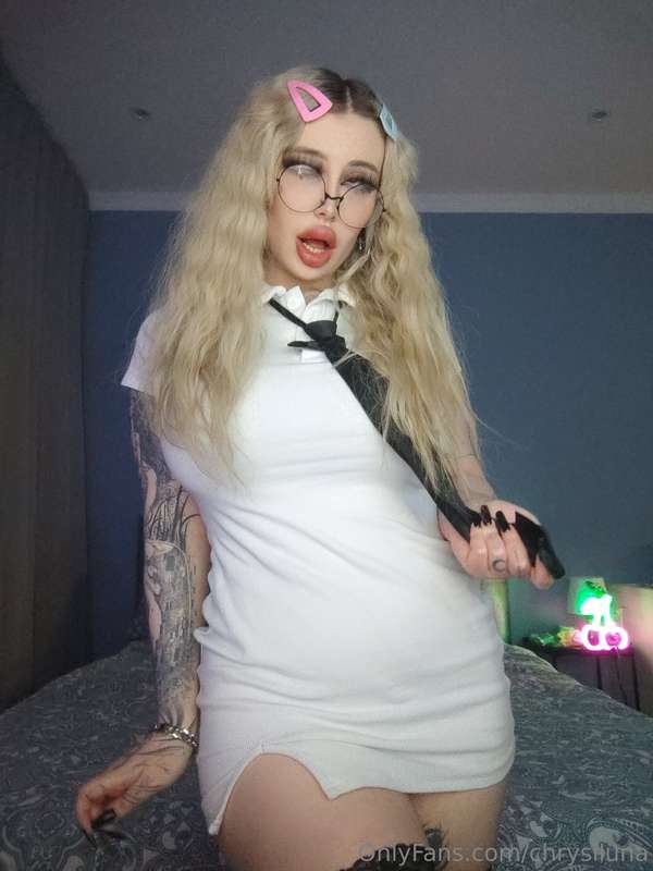 Would you put anything else on me? 🤭🤤