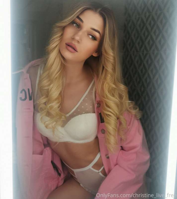Hey there! Leave me a message if you wanna chat!