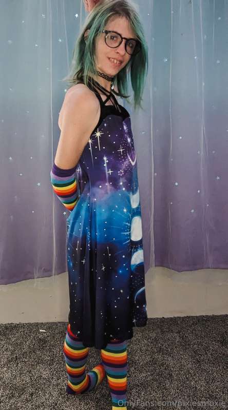 Pixiesmoxie - Onlyfans - 09 Jul, 2024