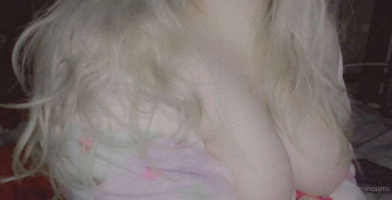 Every time I get high on my breasts 🥰 Hint 💕 a little naked,..