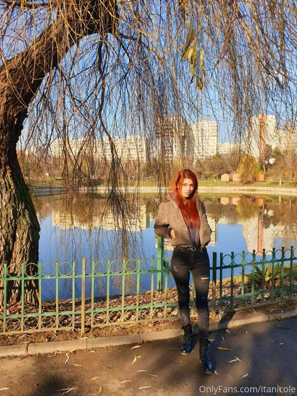 Nicoleita2000 - Onlyfans - 22 Dec, 2021