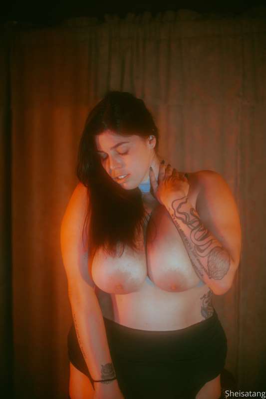 Glamour shots. Don't I look beautiful? I have been busy find.. 16