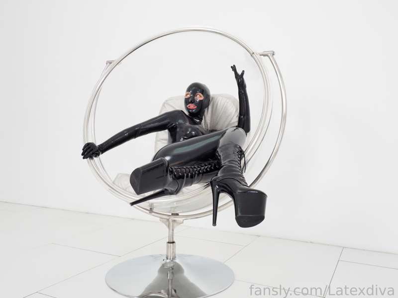 Latexdiva - Fansly - 16 Dec, 2022 4