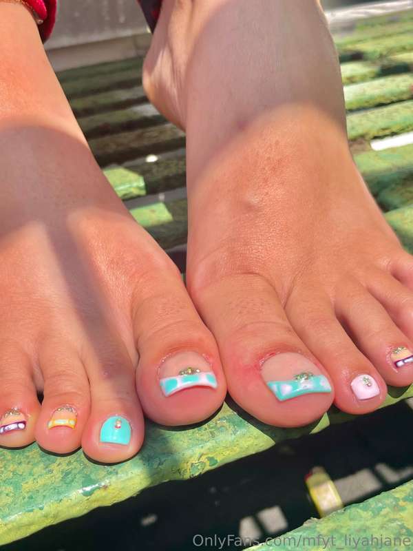 You wanna see me milk him with this new pedi? 😈 11
